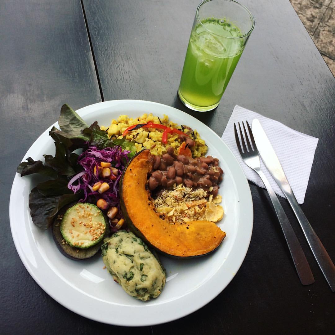 O restaurante Veg & Tal atende de 20 a 30 pessoas por dia, sendo a maioria onívoros que saem elogiando a comida. Foto: Reprodução/Facebook