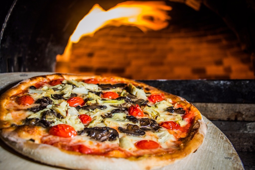 Taormina, sabor vegano da Funiculí que leva molho de tomate, berinjela, alcachofra e tomate cereja. Foto: Divulgação